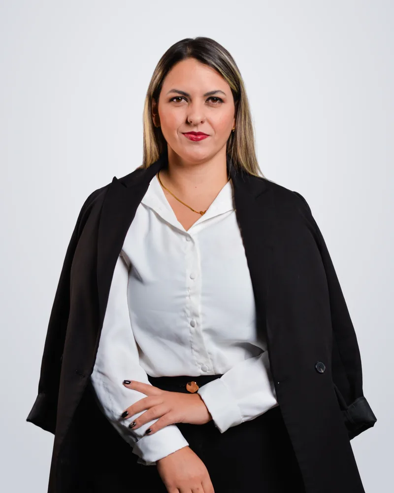Dra. Laura Santos