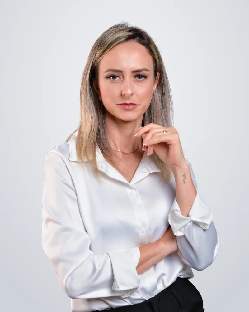 Dra. Letícia Vieira